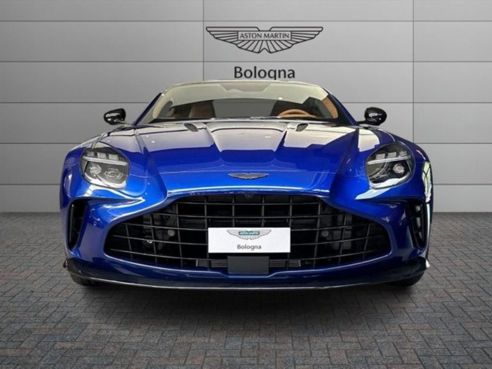 Aston Martin Vantage nuova a Bologna (4)