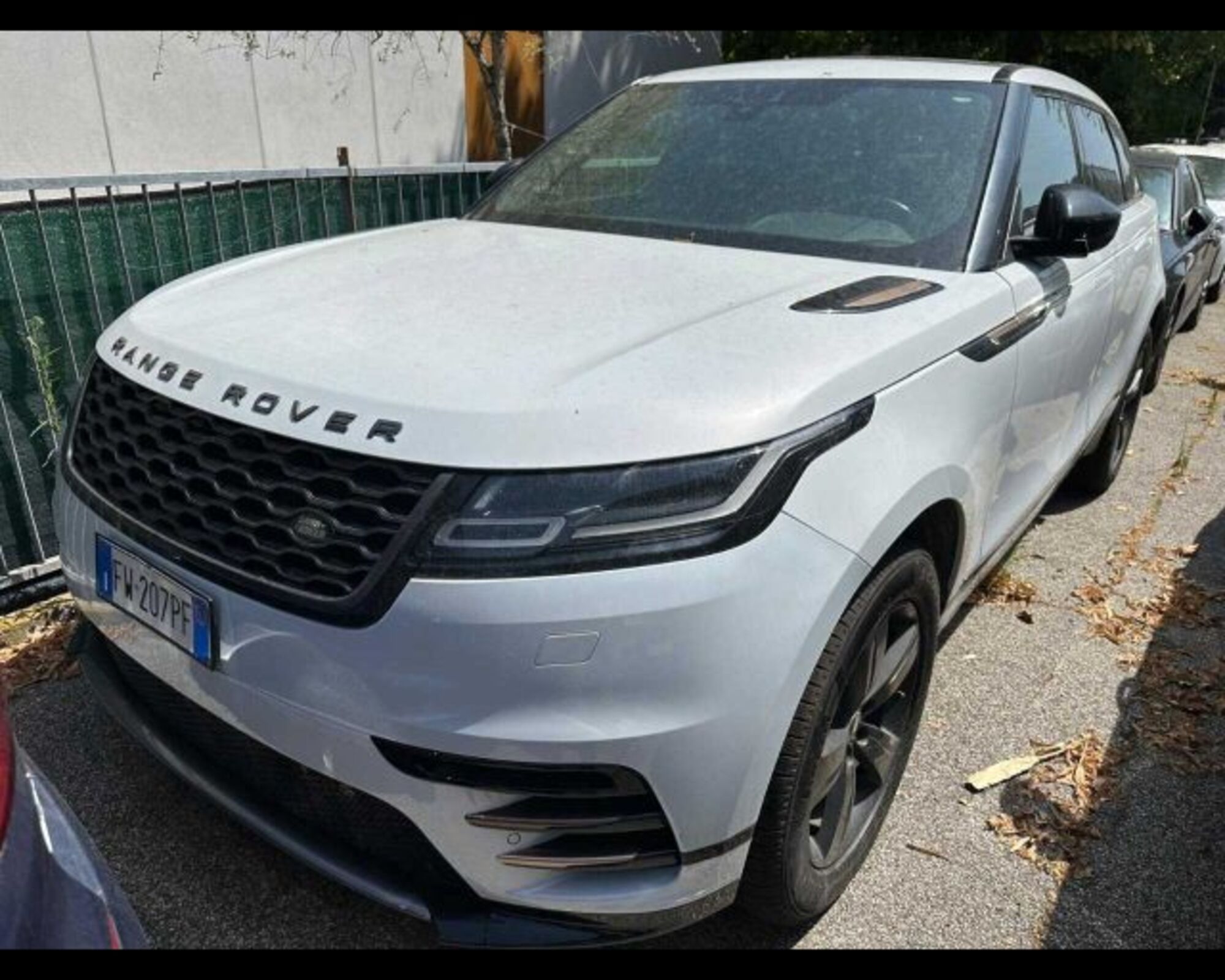 Land Rover Range Rover Velar 2.0D I4 240 CV R-Dynamic S  del 2019 usata a Castenaso