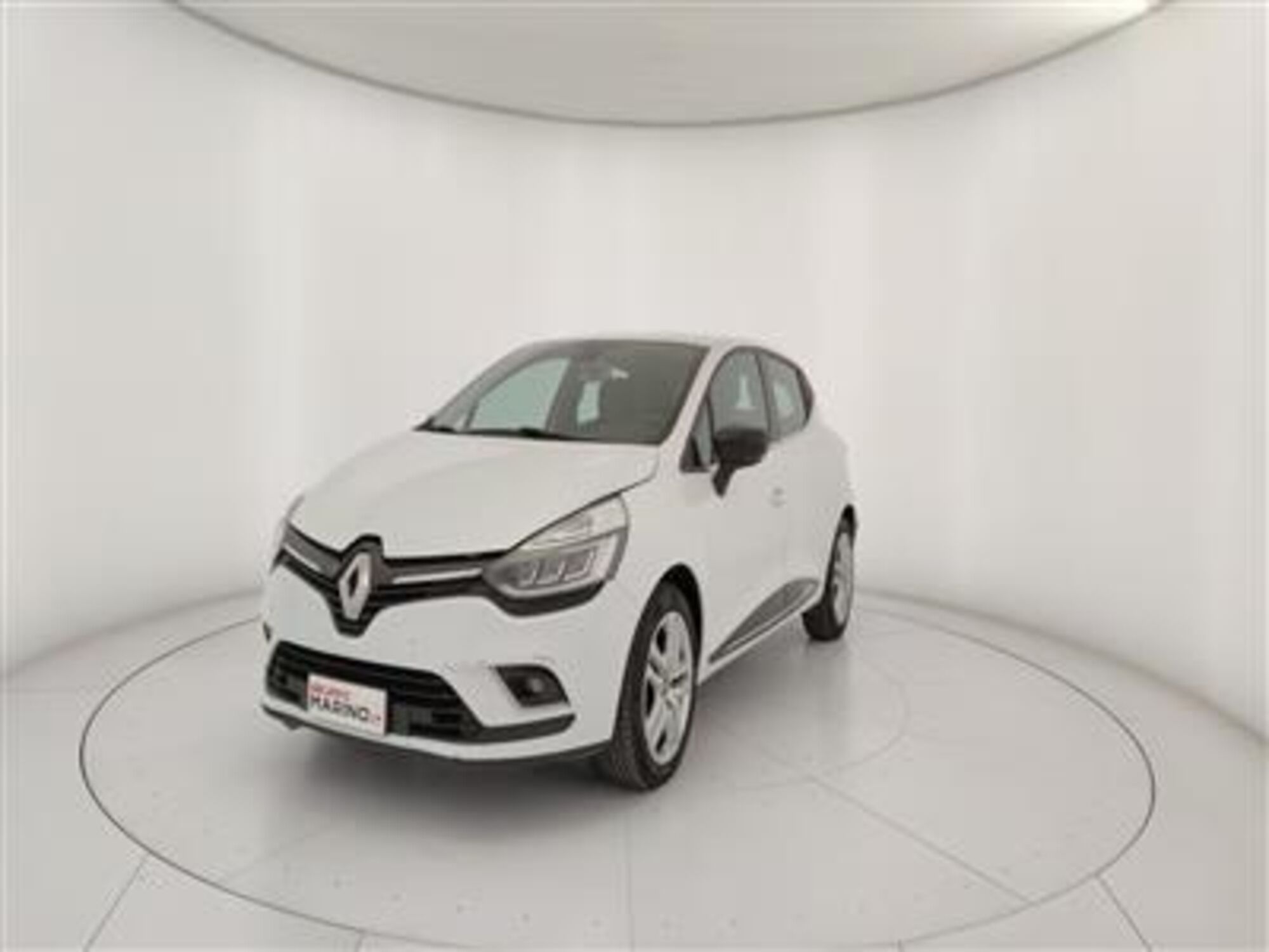 Renault Clio TCe 12V 90 CV Start&amp;Stop 5 porte Energy Life del 2019 usata a Bari