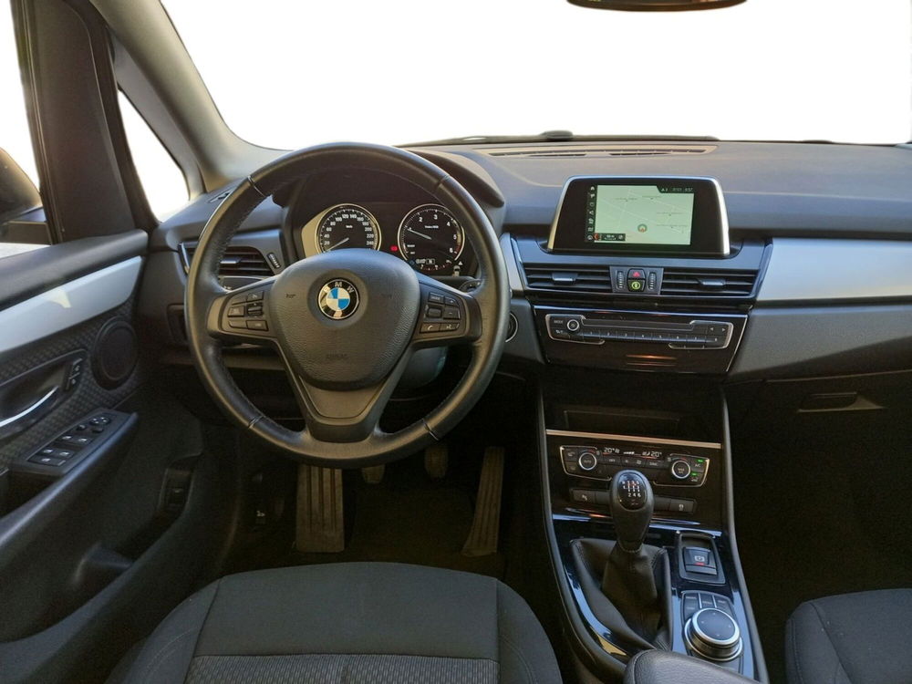 BMW Serie 2 Active Tourer usata a Bari (7)