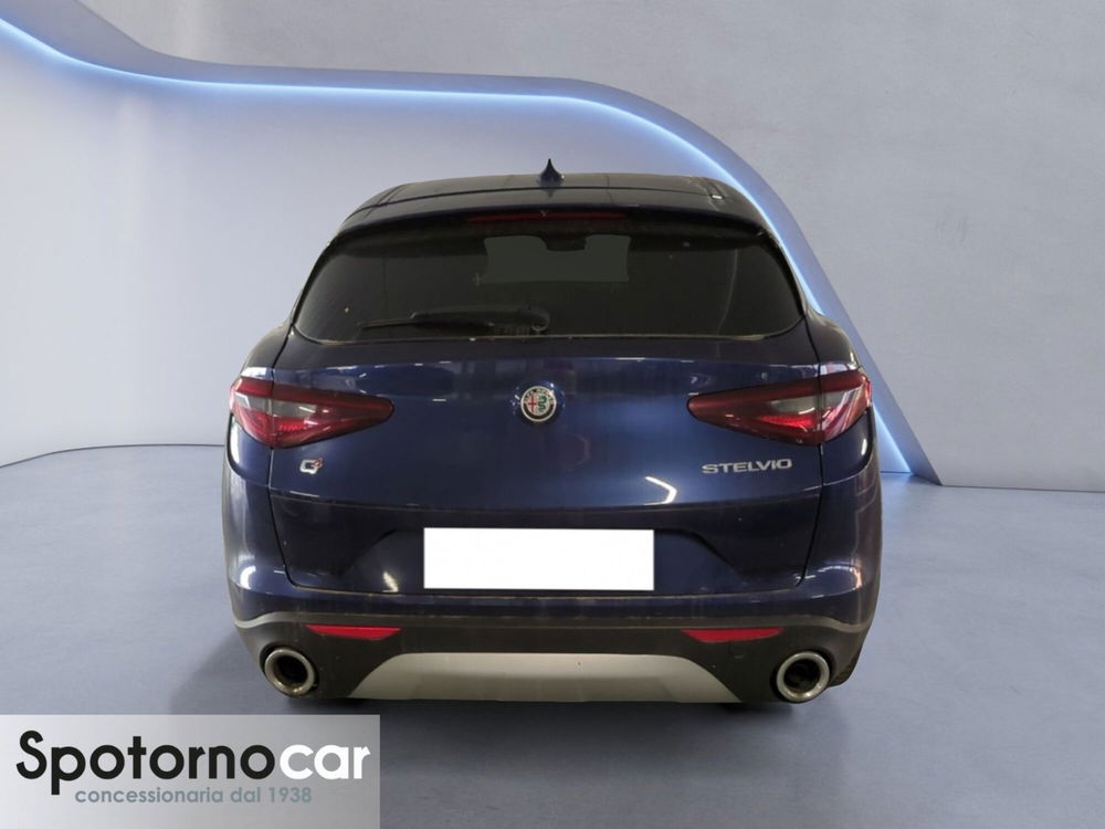 Alfa Romeo Stelvio usata a Milano (4)