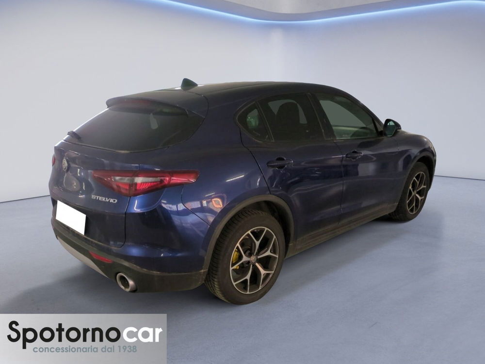 Alfa Romeo Stelvio usata a Milano (6)