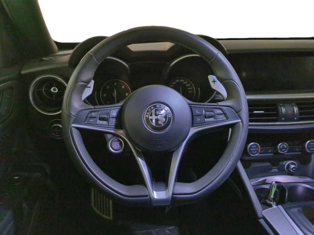 Alfa Romeo Stelvio usata a Milano (9)