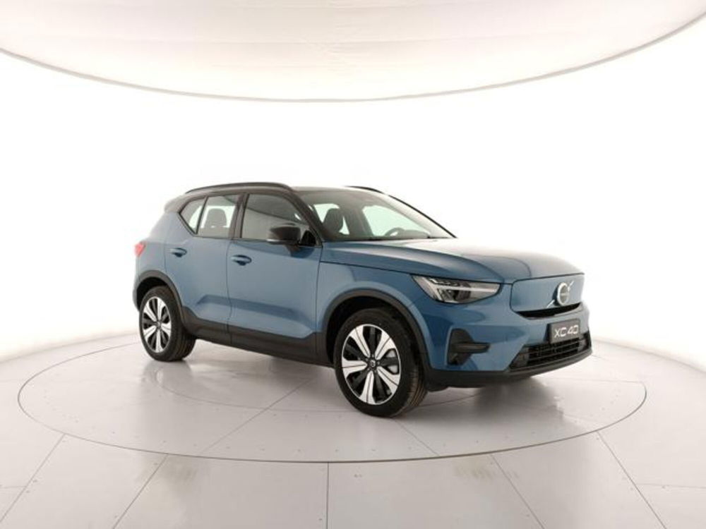 Volvo XC40 nuova a Modena (6)