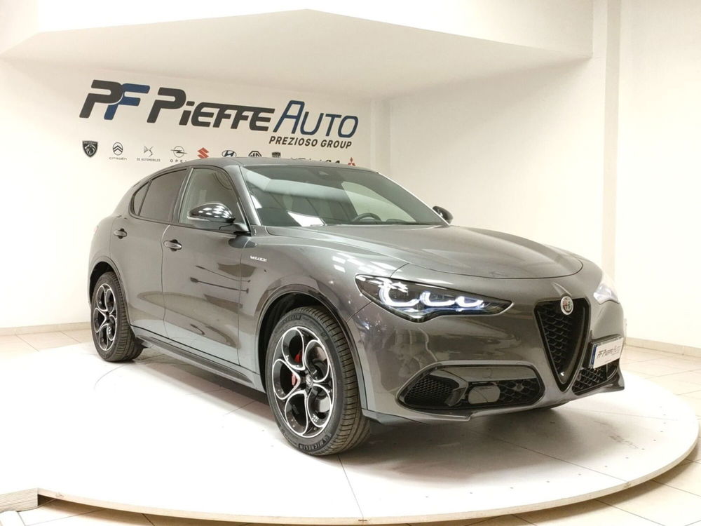 Alfa Romeo Stelvio nuova a Teramo (6)