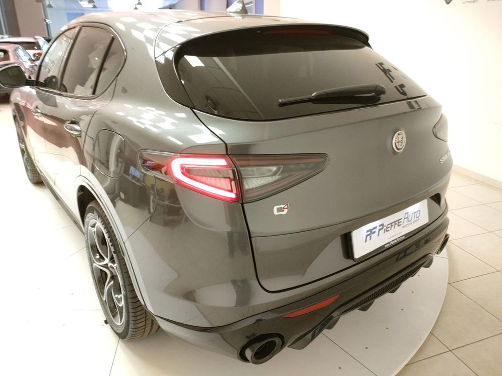 Alfa Romeo Stelvio nuova a Teramo (8)