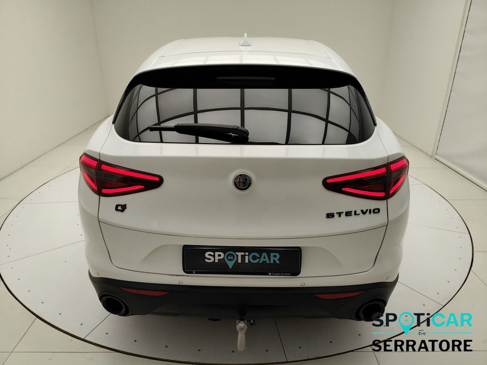 Alfa Romeo Stelvio usata a Como (6)