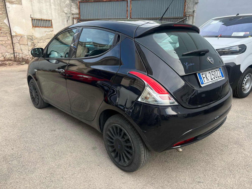 Lancia Ypsilon usata a Foggia (10)