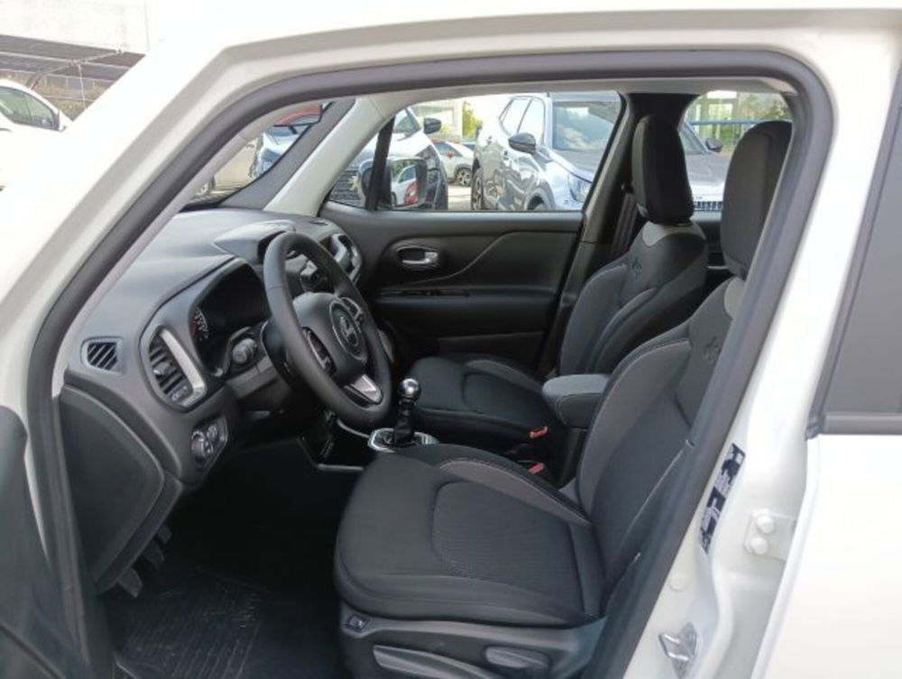 Jeep Renegade nuova a Brescia (9)