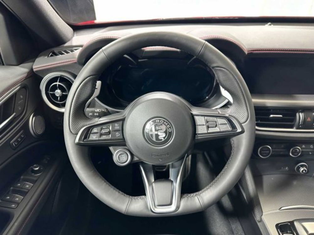 Alfa Romeo Stelvio nuova a Sondrio (14)