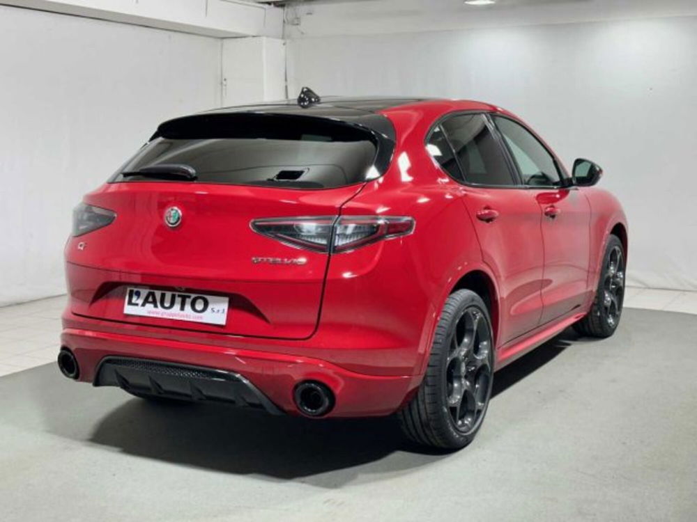 Alfa Romeo Stelvio nuova a Sondrio (5)