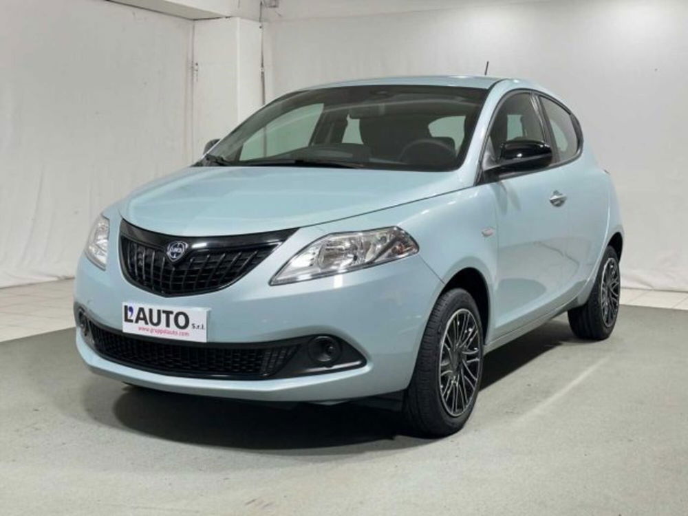 Lancia Ypsilon nuova a Sondrio