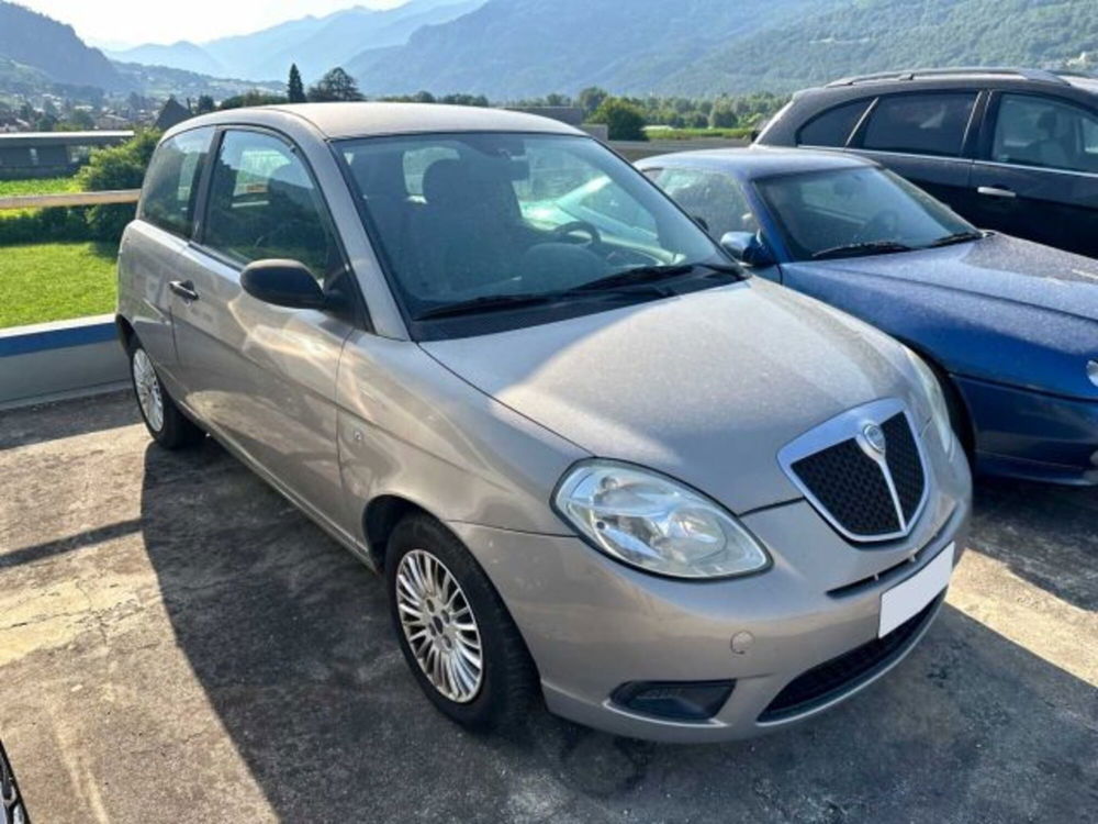 Lancia Ypsilon usata a Sondrio (4)