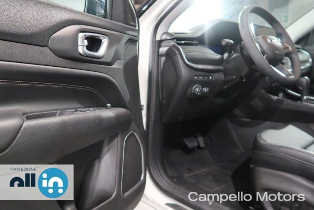 Jeep Compass nuova a Venezia (16)