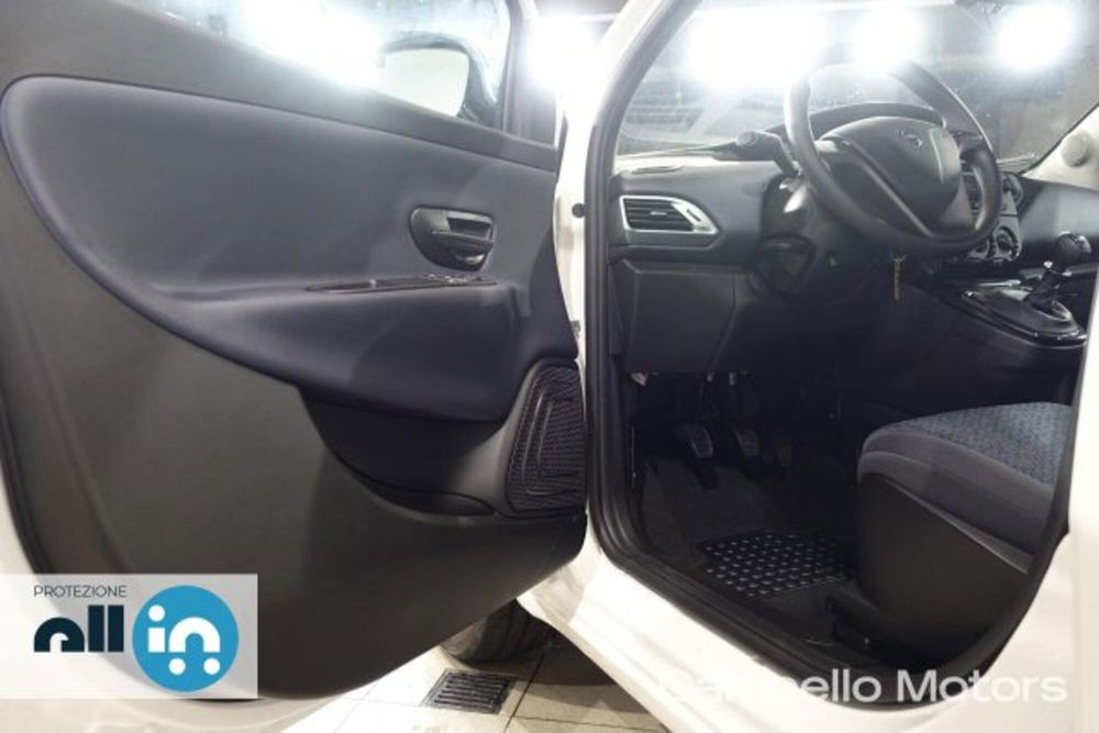 Lancia Ypsilon nuova a Venezia (14)