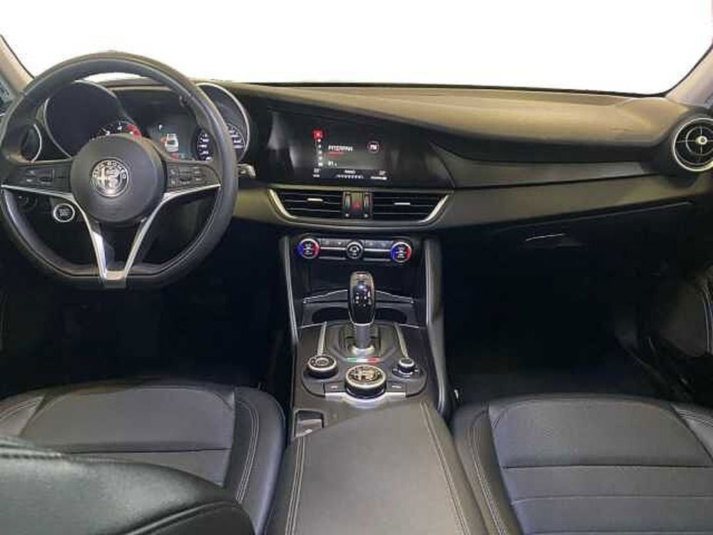 Alfa Romeo Giulia usata a Treviso (8)