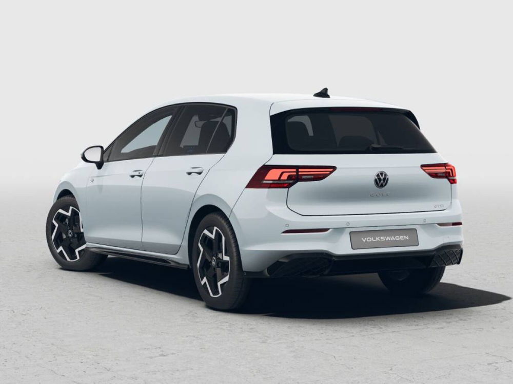 Volkswagen Golf nuova a Novara (3)