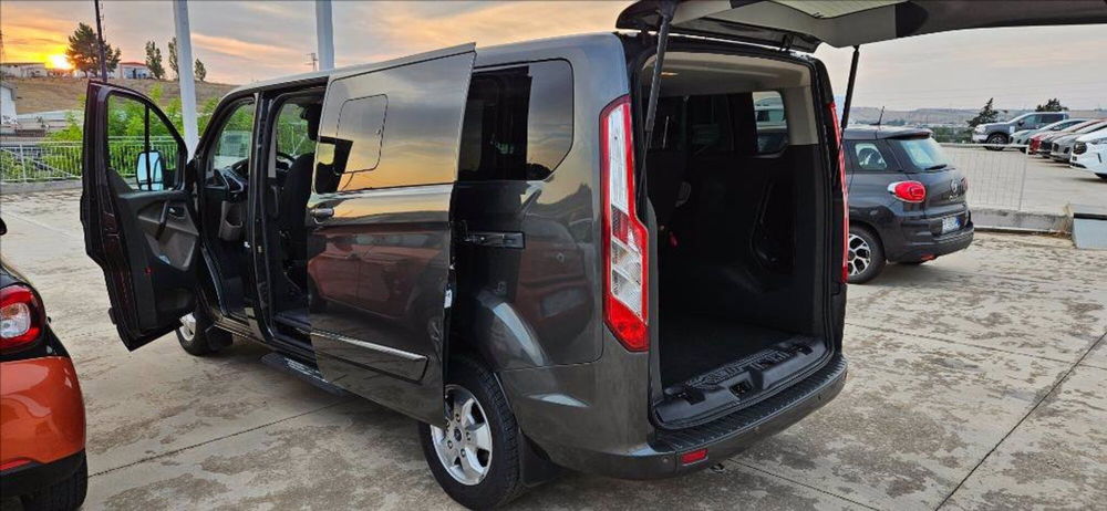 Ford Tourneo Custom usata a Matera (17)