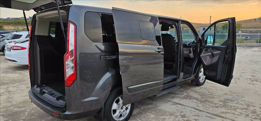 Ford Tourneo Custom usata a Matera (18)