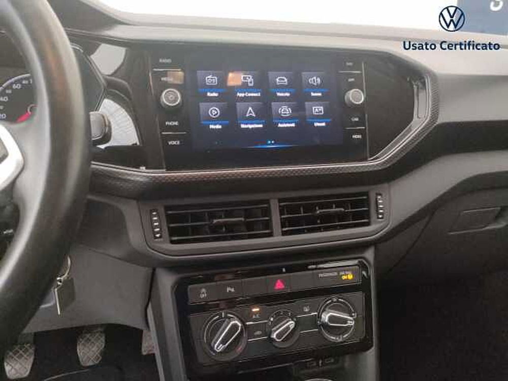 Volkswagen T-Cross usata a Varese (13)