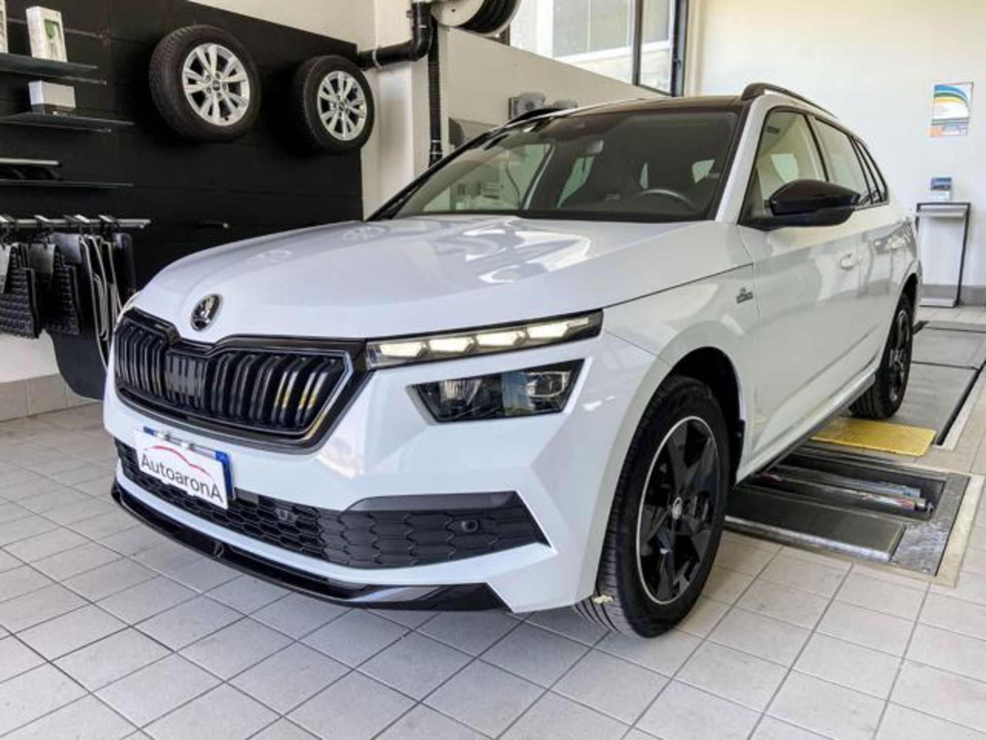 Skoda Kamiq 1.0 TSI 110 CV DSG Monte Carlo del 2021 usata a Paruzzaro