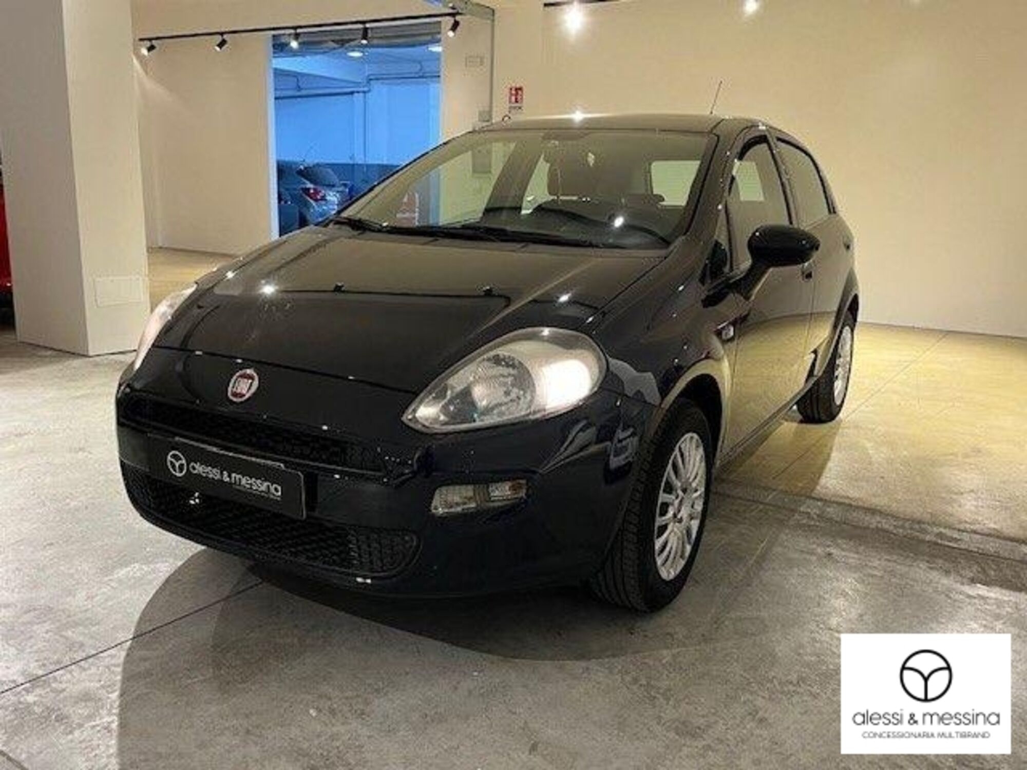 Fiat Punto 1.4 8V 5 porte Easypower Lounge  del 2015 usata a Caltagirone