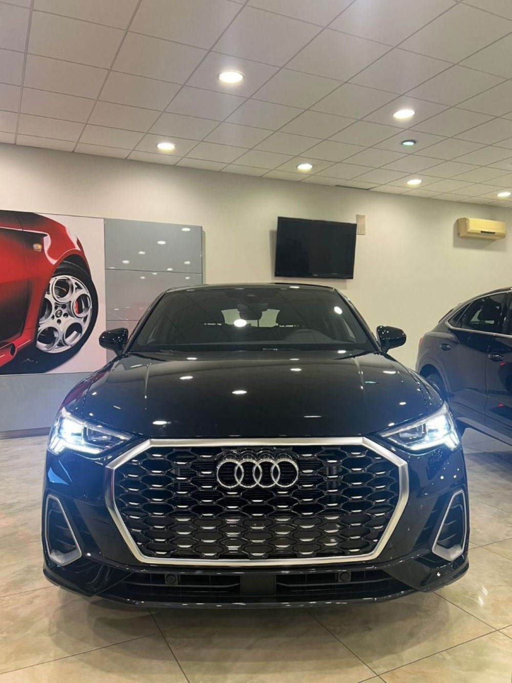 Audi Q3 Sportback nuova a Napoli (3)