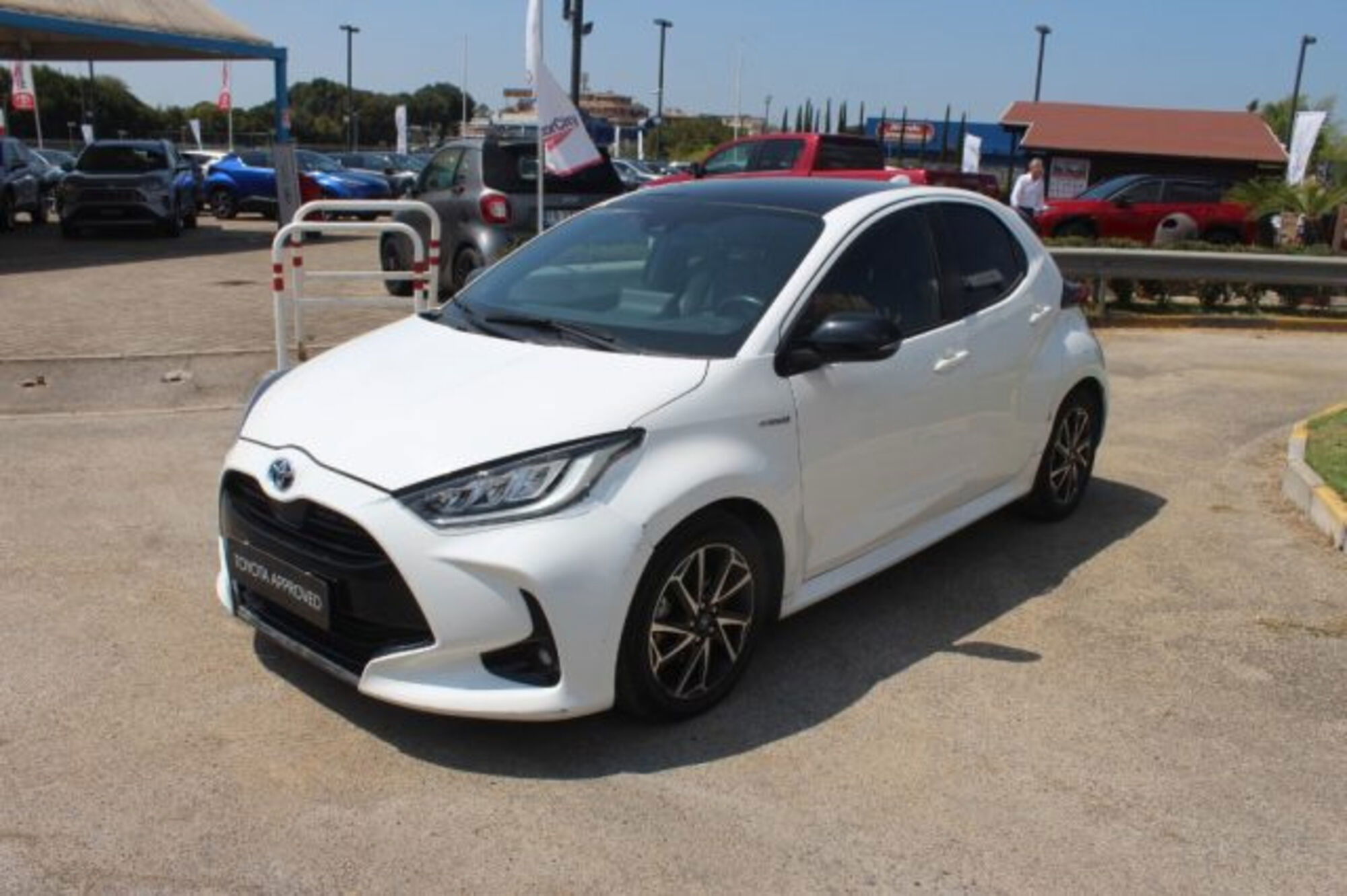 Toyota Yaris 1.5 Hybrid 5 porte Lounge Blue del 2020 usata a Roma