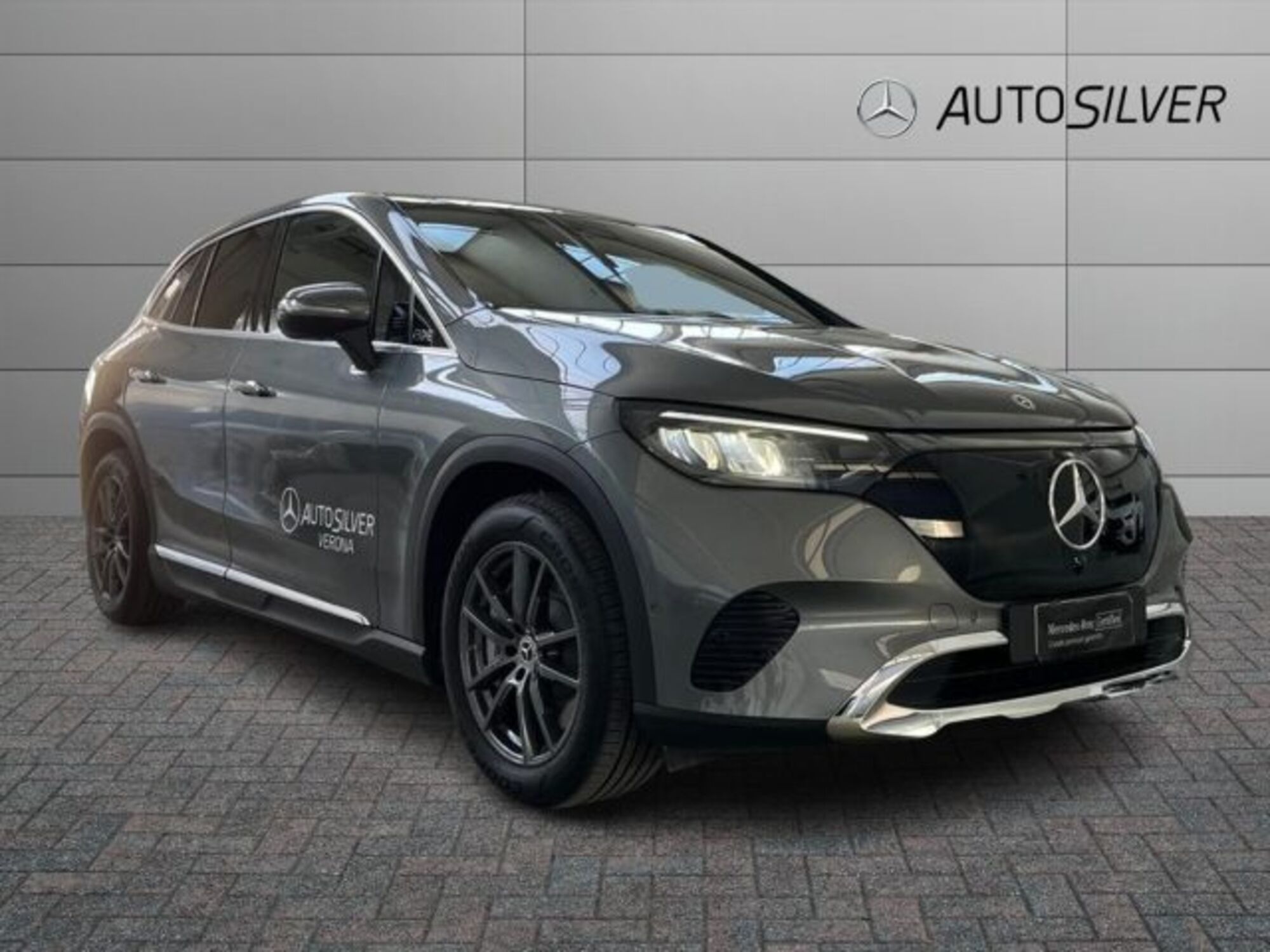 Mercedes-Benz EQE SUV Suv 350 Electric Art Advanced Plus 4matic del 2023 usata a Verona