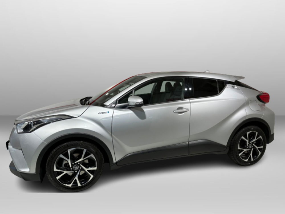 Toyota Toyota C-HR usata a Lecco (5)