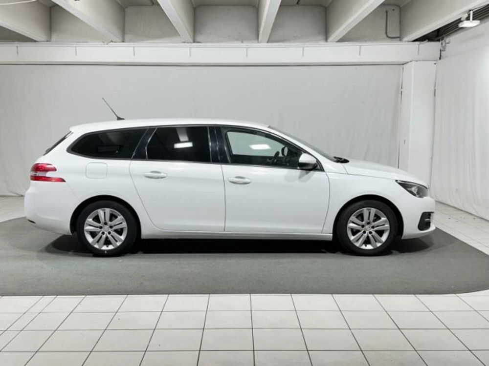 Peugeot 308 SW usata a Sondrio (8)