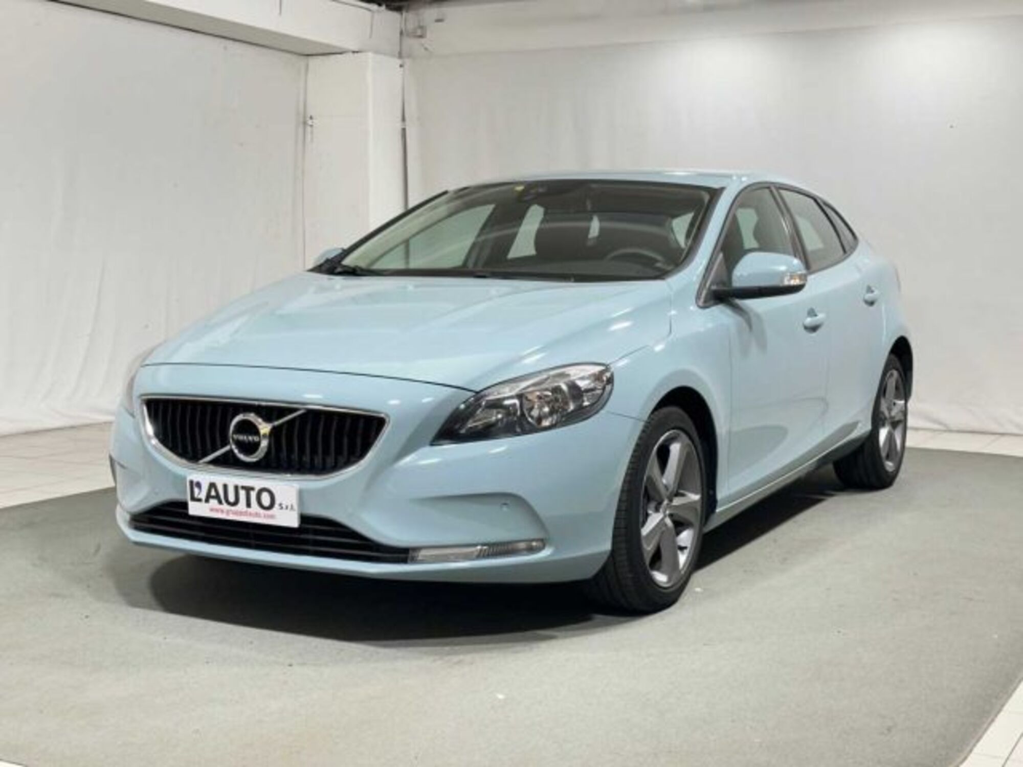 Volvo V40 D2 Geartronic Plus del 2018 usata a Caspoggio