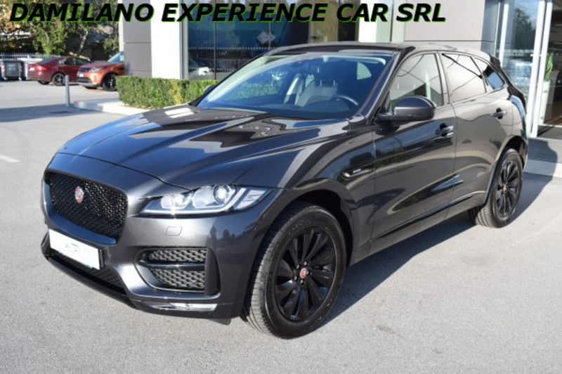 Jaguar F-Pace 2.0 D 180 CV AWD R-Sport  del 2018 usata a Cuneo