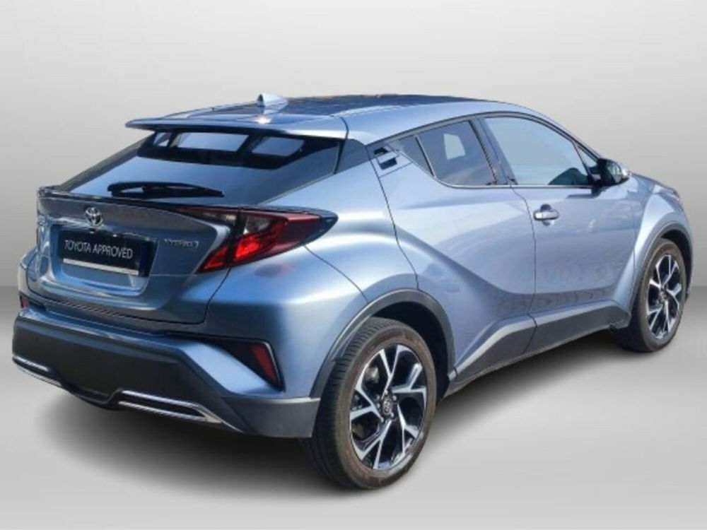 Toyota Toyota C-HR usata a Lecco (8)