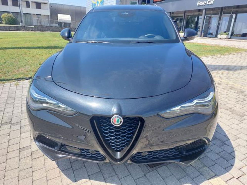 Alfa Romeo Stelvio nuova a Padova (7)