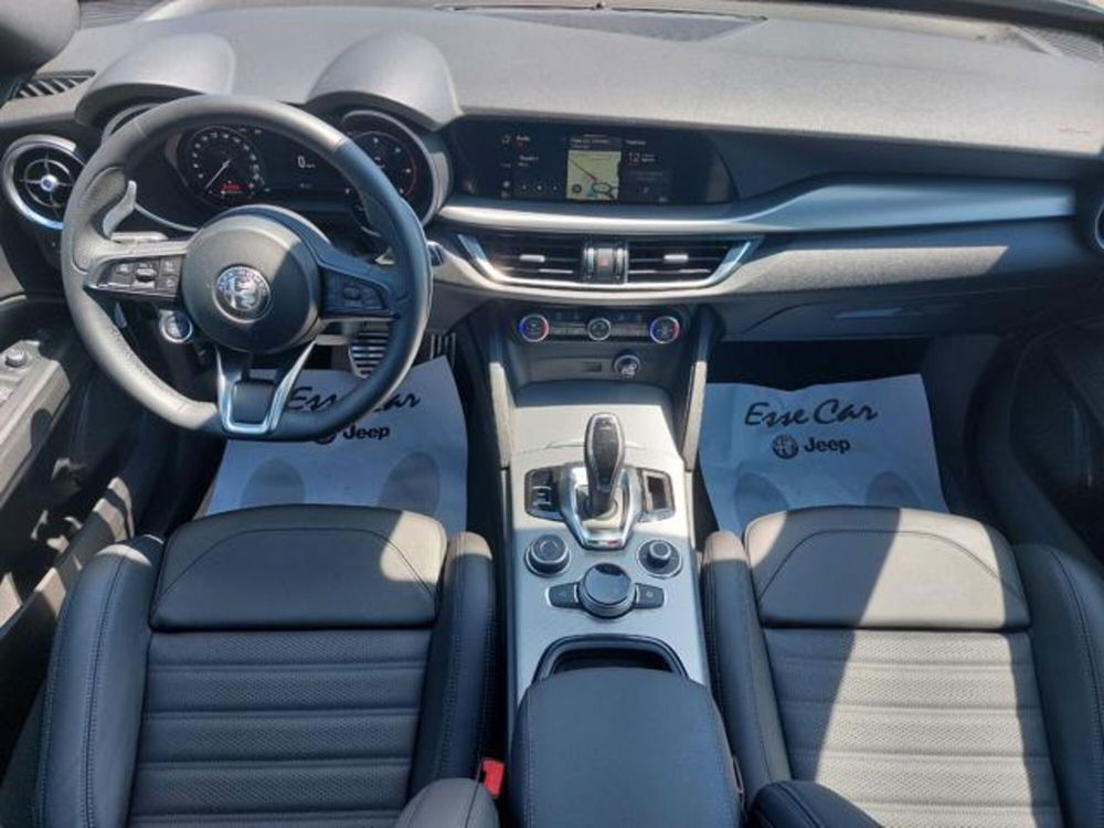 Alfa Romeo Stelvio nuova a Padova (8)