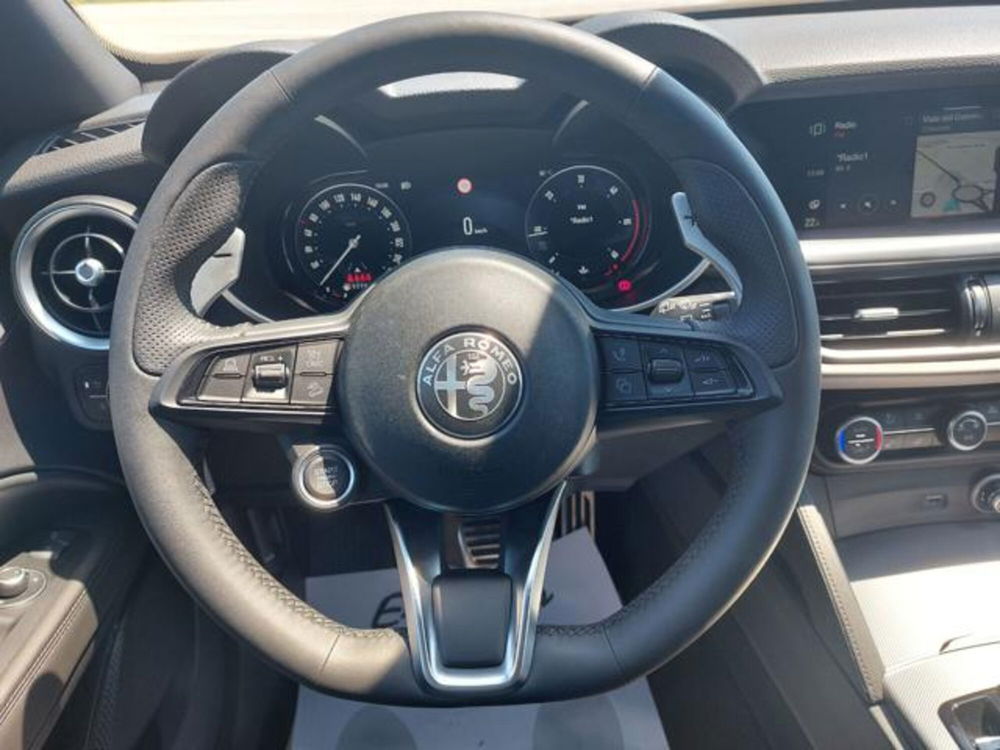 Alfa Romeo Stelvio nuova a Padova (9)