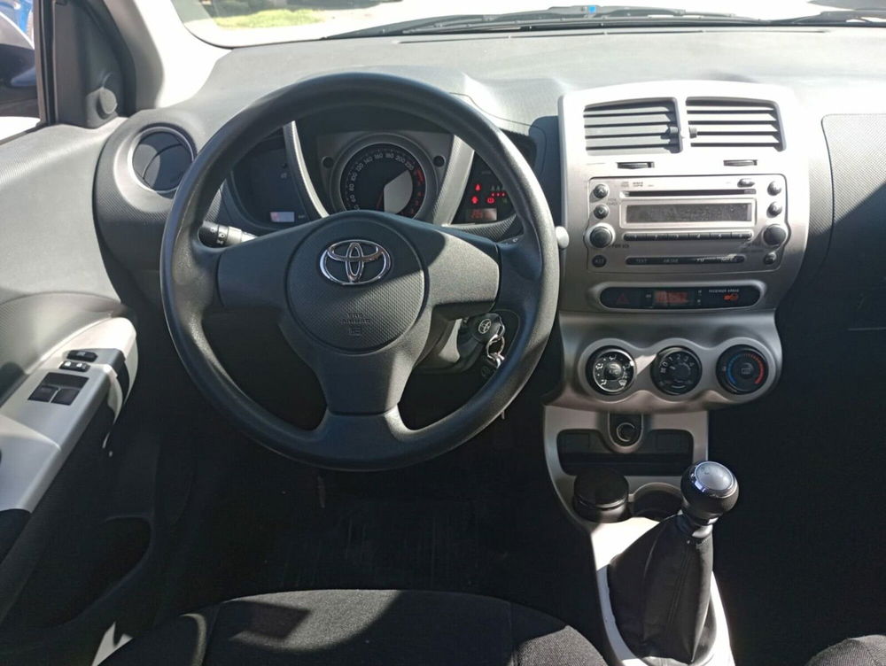 Toyota Urban Cruiser usata a Lecco (10)