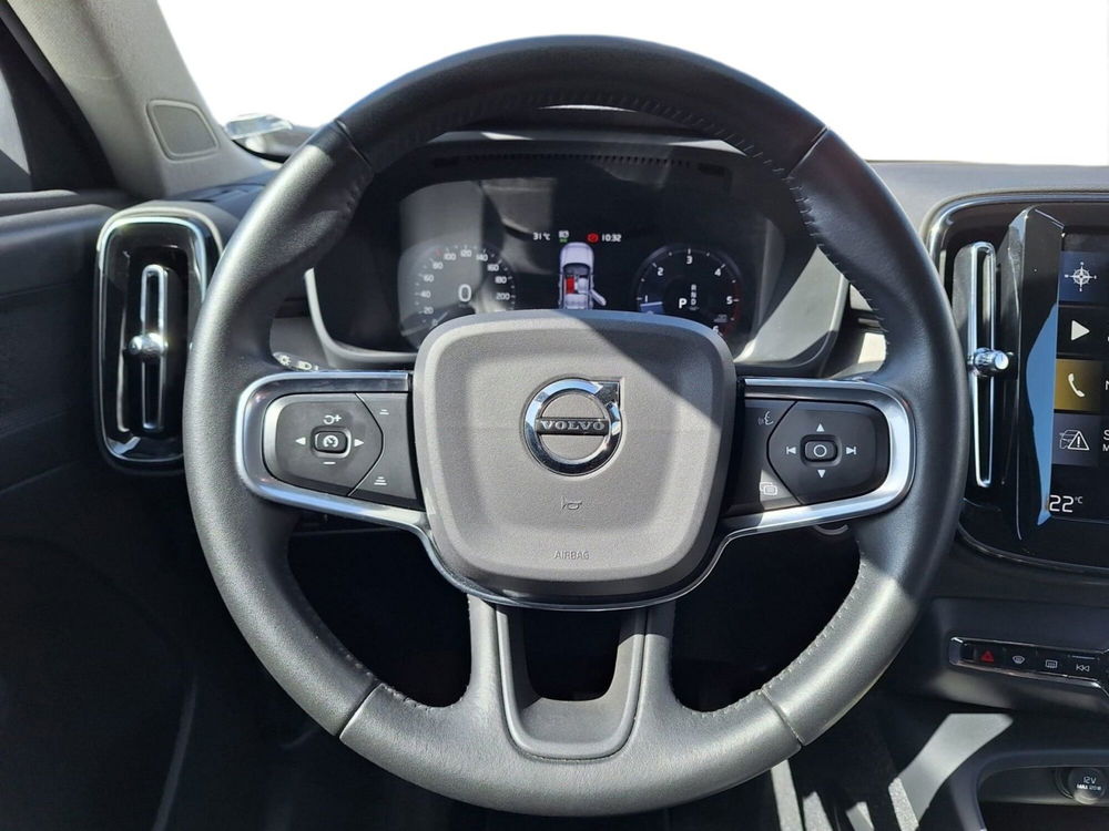 Volvo XC40 usata a Bari (8)