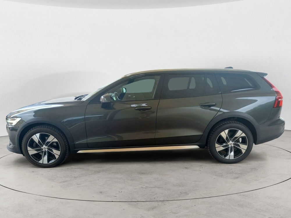 Volvo V60 Cross Country usata a Bari (5)