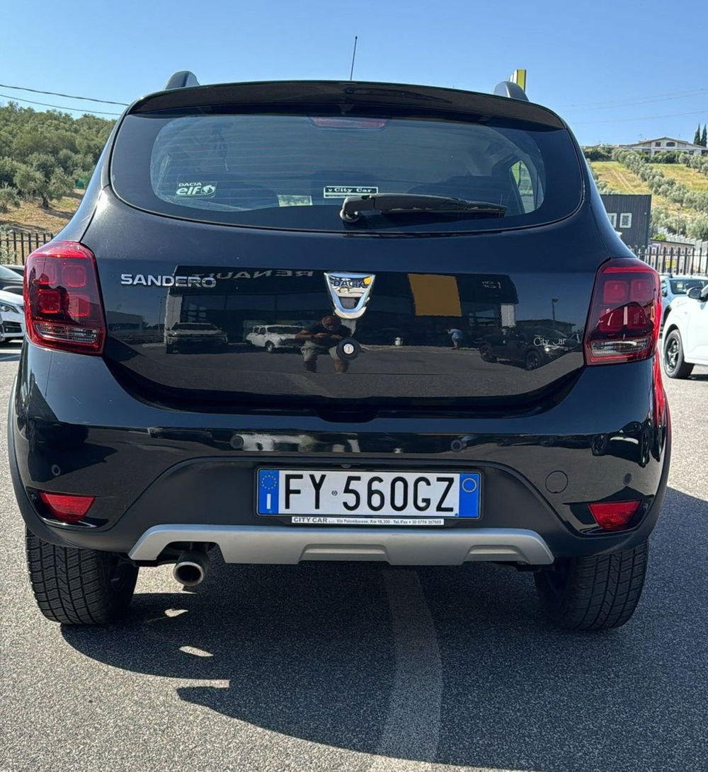 Dacia Sandero usata a Roma (5)