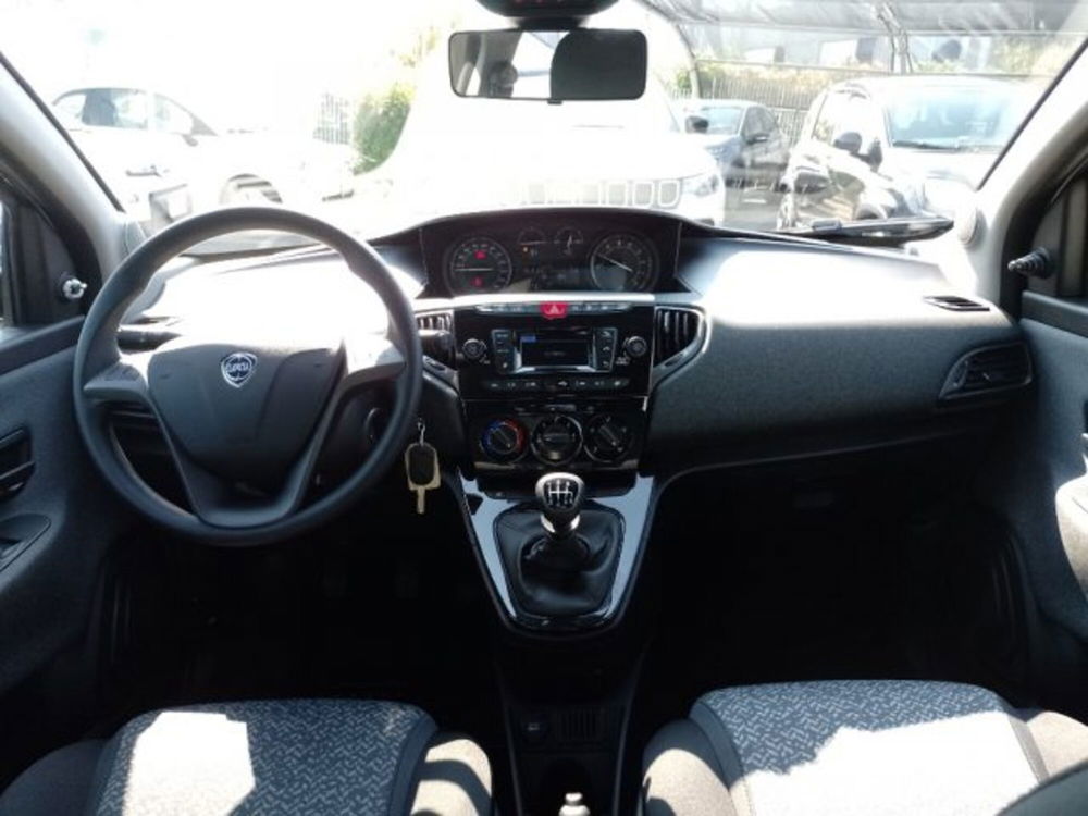 Lancia Ypsilon nuova a Brescia (11)