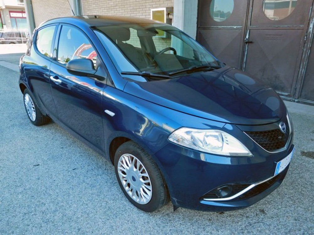 Lancia Ypsilon usata a Rimini (2)