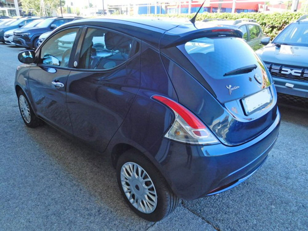 Lancia Ypsilon usata a Rimini (4)