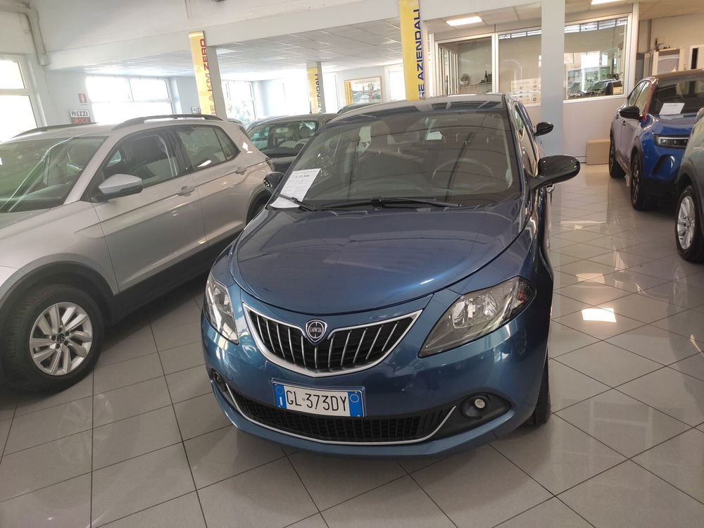 Lancia Ypsilon usata a Prato (2)