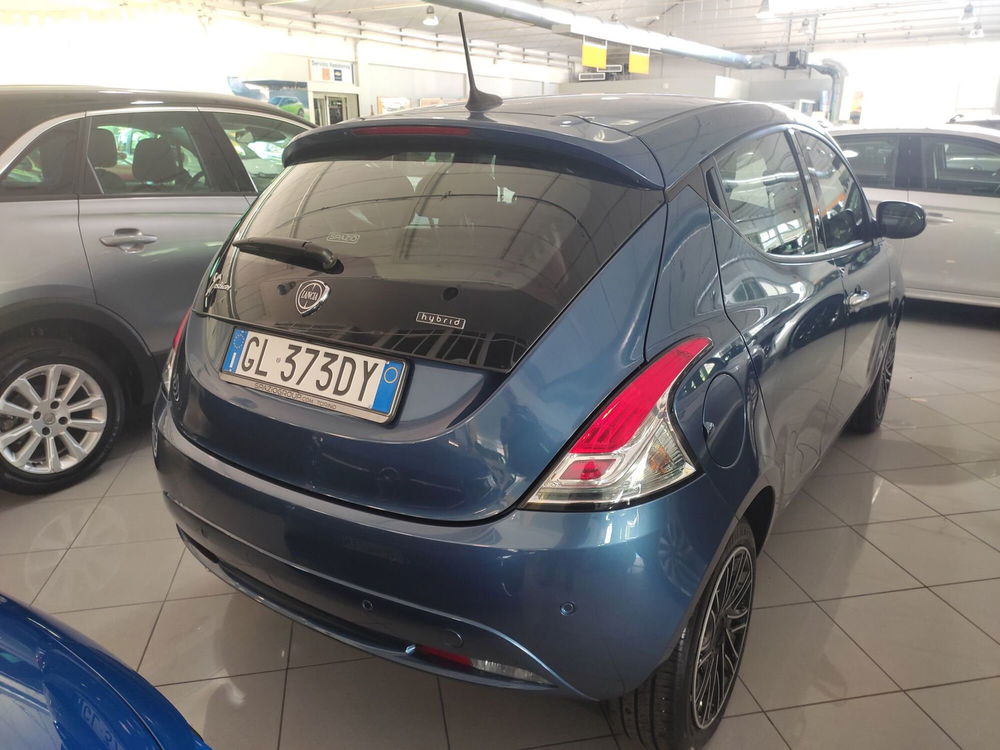 Lancia Ypsilon usata a Prato (5)