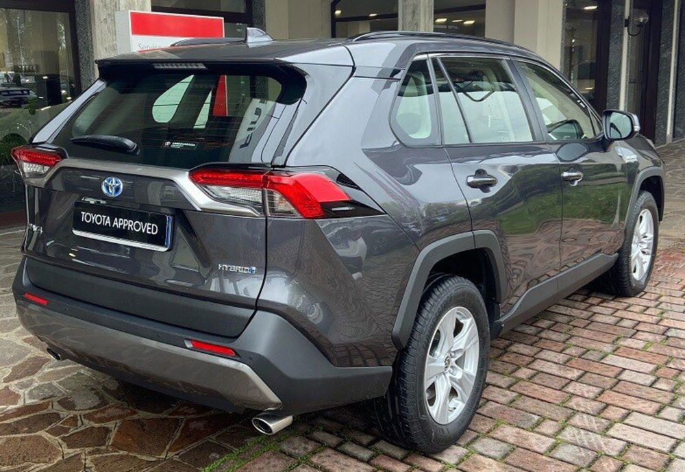 Toyota Rav4 usata a Lecco (5)