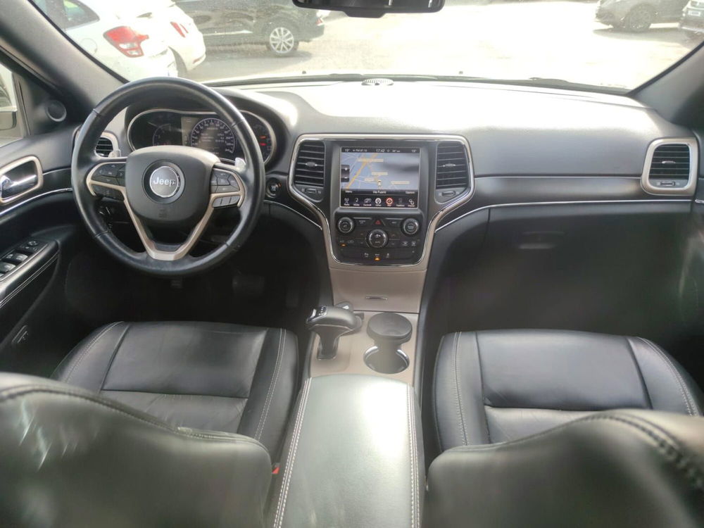 Jeep Grand Cherokee usata a Salerno (12)