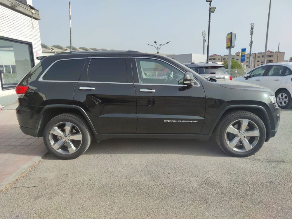 Jeep Grand Cherokee usata a Salerno (5)