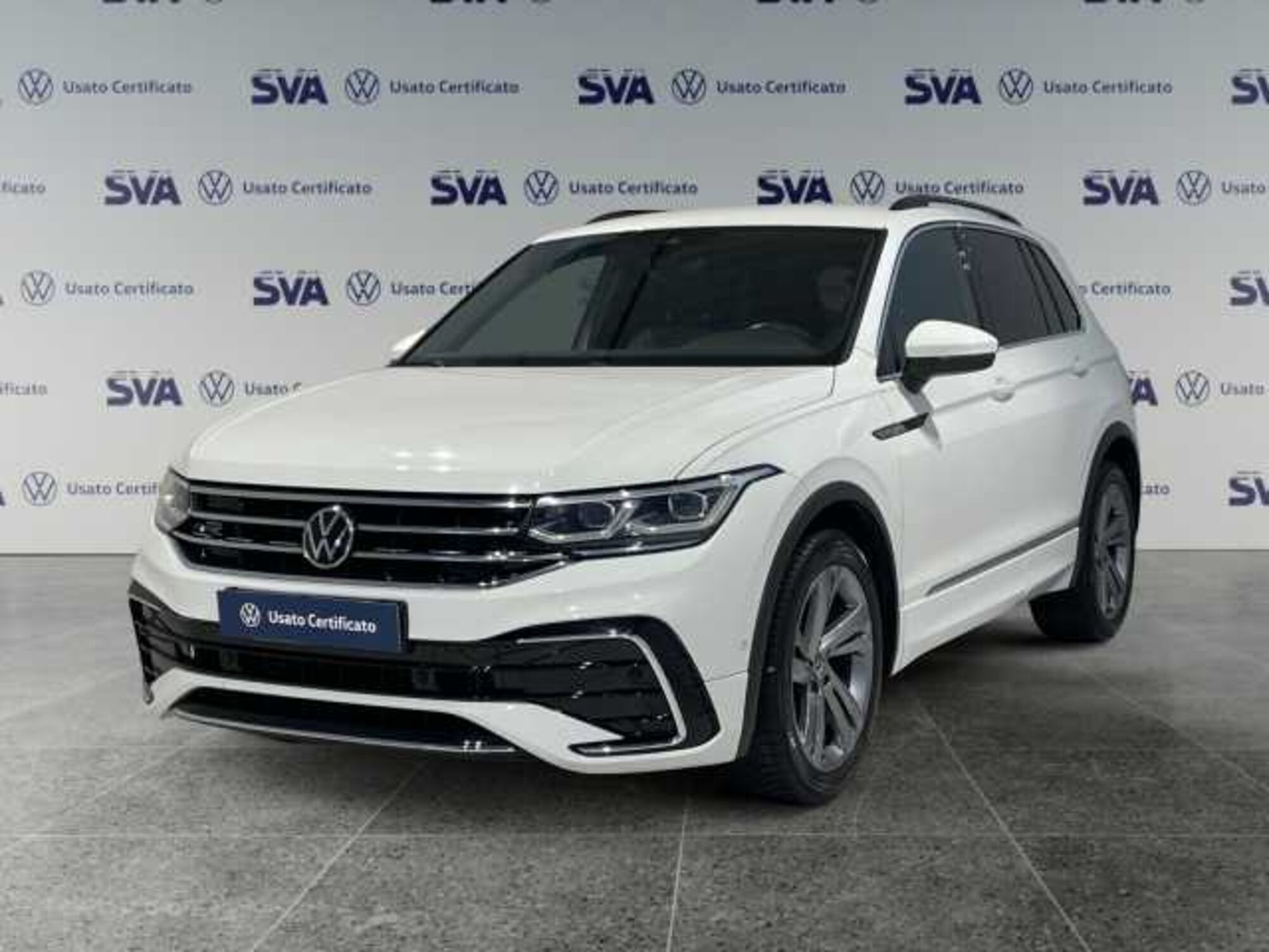 Volkswagen Tiguan Allspace 2.0 tdi R-Line 150cv dsg del 2021 usata a Ravenna